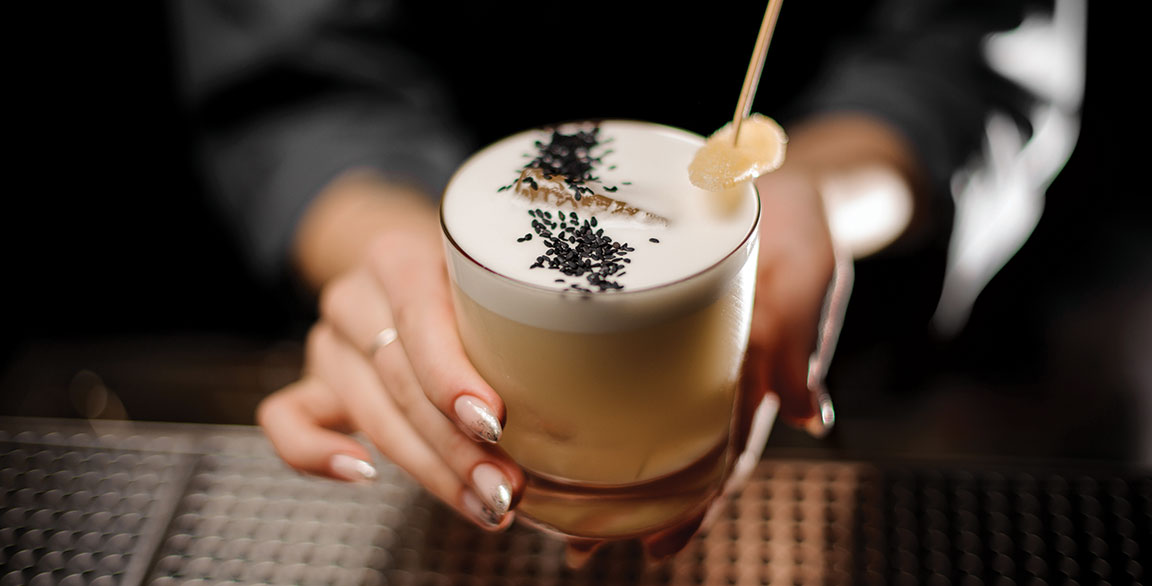 10 Beverage Builders: Flourishes and Finishes