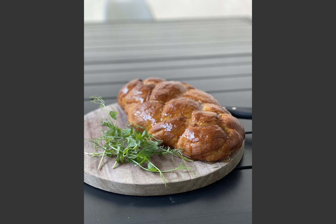 Hon Bon: Zimmer Honey Challah