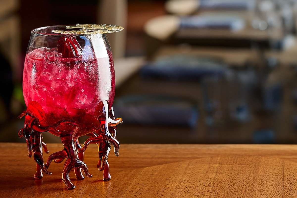 Infusing Botanics into a Cocktail Stunner