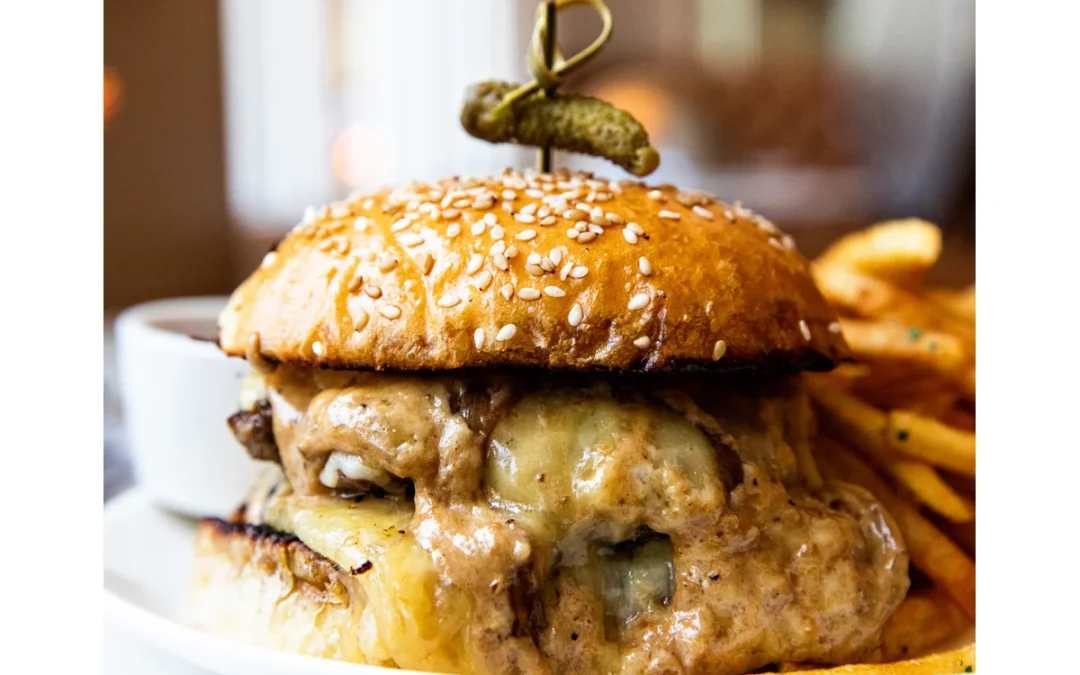 French Onion’s Big Burger Moves Félix Cocktails et Cuisine brings traditional flavor to its Raclette Burger